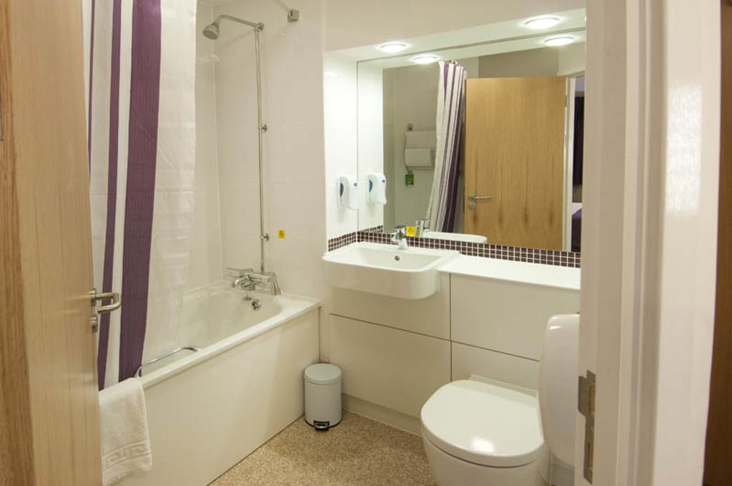 Premier Inn Exeter Central St. Davids Bilik gambar